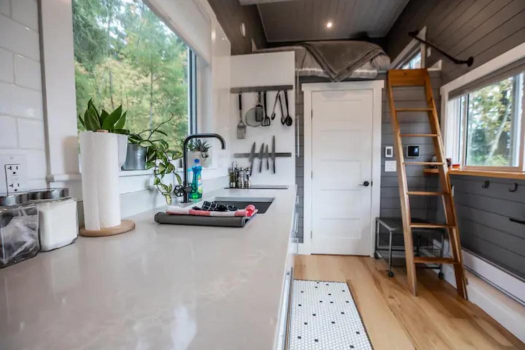 Golden Tiny Homes Exterior photo